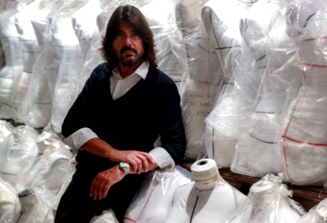 Paris prepares for virtual fashion week amid coronavirus crisis