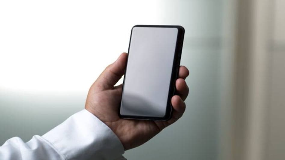 Devices with Victus will be available in the second half of 2020, whereas Samsung will be the first customer to adopt Gorilla Glass Victus in the near future Devices with Victus will be available in the second half of 2020, whereas Samsung will be the first customer to adopt Gorilla Glass Victus in the near future