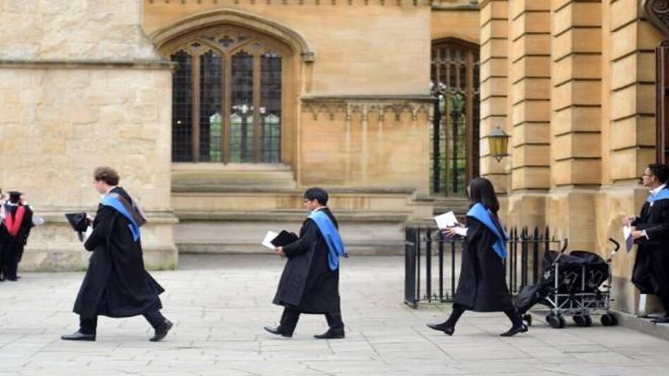 US bars entry of foreign students with 100% online courses US bars entry of foreign students with 100% online courses