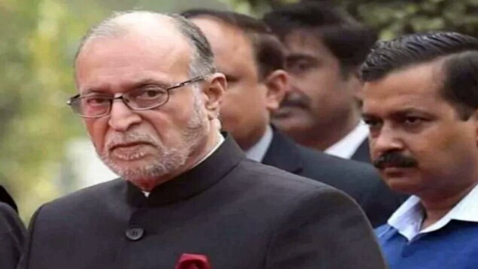 Delhi Lt Governor rejects Kejriwal govt's proposal to postpone NEET-JEE examinations Delhi Lt Governor rejects Kejriwal govt's proposal to postpone NEET-JEE examinations