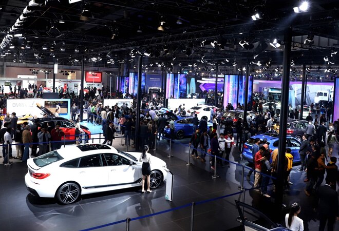 Retail auto sales in July dip 36%, scupper hopes of recovery