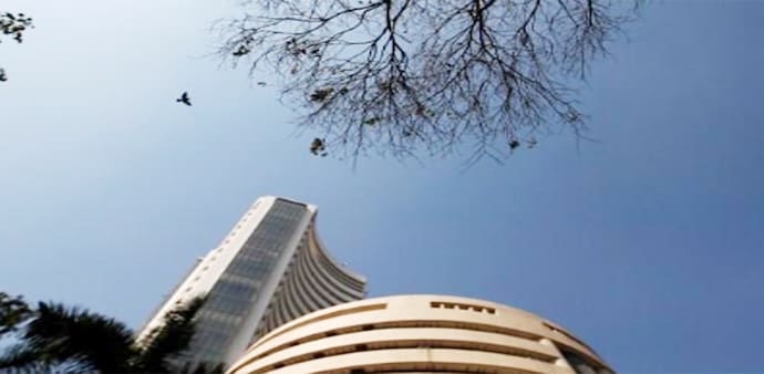 While IT stocks were trading among the top gainers, pharma scrips led the selling pressure in today's session While IT stocks were trading among the top gainers, pharma scrips led the selling pressure in today's session
