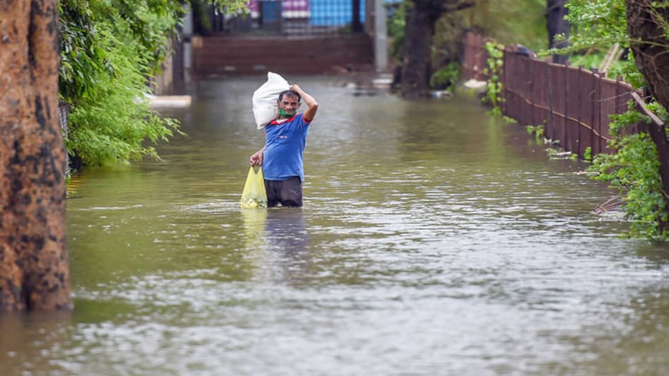 Delhi rain update: The Safdarjung Observatory has recorded just 20.9 mm rainfall in August so far, against the normal of 83.7 mm Delhi rain update: The Safdarjung Observatory has recorded just 20.9 mm rainfall in August so far, against the normal of 83.7 mm
