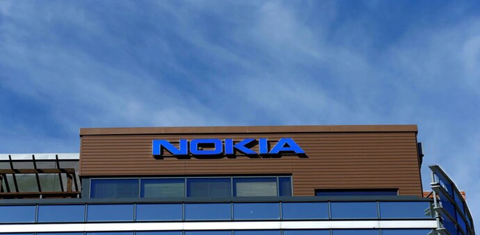 BSNL owes Rs 910 crore to Nokia, Rs 600 crore of which is payable since January BSNL owes Rs 910 crore to Nokia, Rs 600 crore of which is payable since January