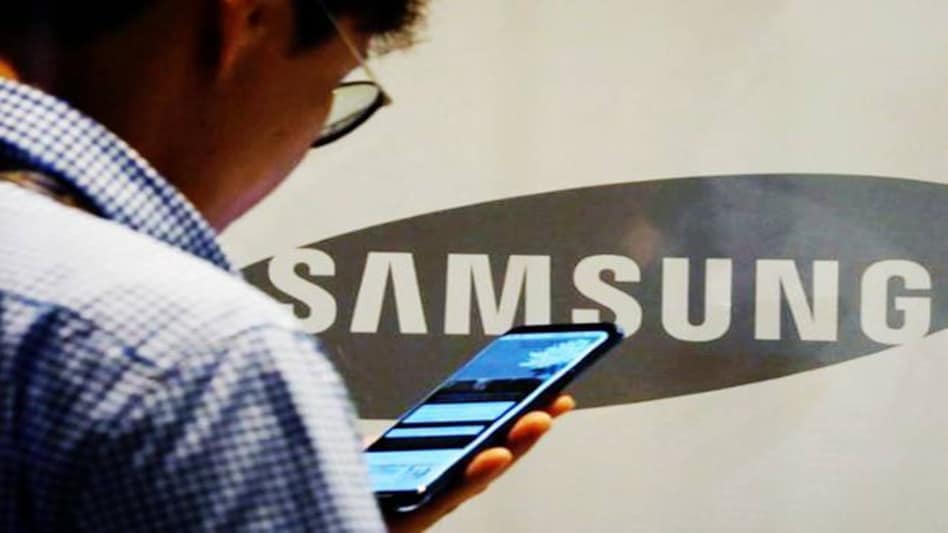 In May, Samsung partnered with Facebook to train some 200,000 brick and mortar stores selling its phones to use social media for sales and marketing In May, Samsung partnered with Facebook to train some 200,000 brick and mortar stores selling its phones to use social media for sales and marketing