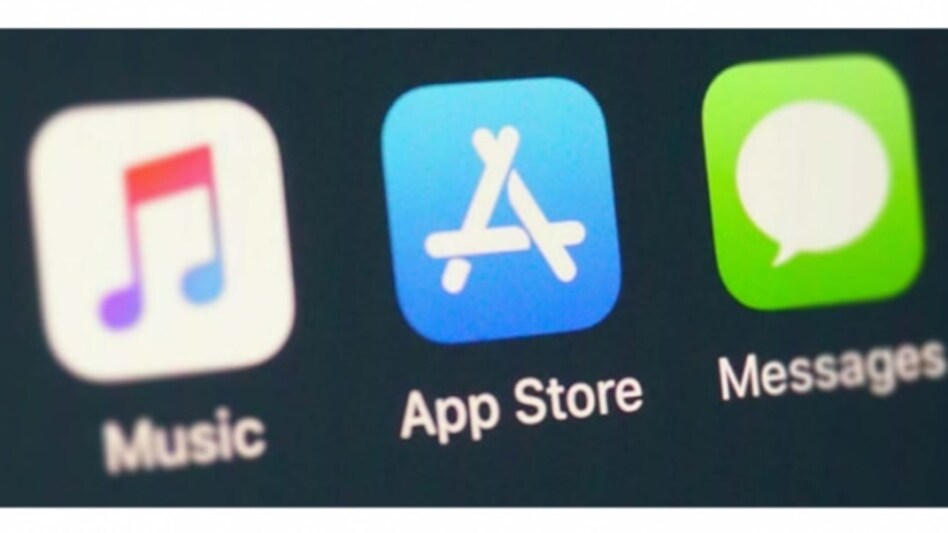 Apple's refusal to list games from Facebook, Google and Microsoft on App Store infuriates tech giants Apple's refusal to list games from Facebook, Google and Microsoft on App Store infuriates tech giants