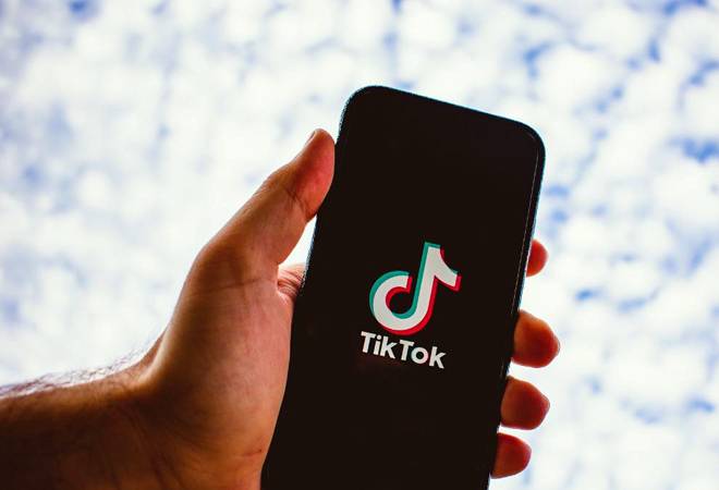 Microsoft aims to buy TikTok's entire global business Microsoft aims to buy TikTok's entire global business