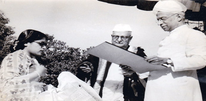 Dr Sarvepalli Radhakrishnan was born on September 5,1888 in a Telugu-speaking family. He had a master's degree in philosophy and an enormous academic career Dr Sarvepalli Radhakrishnan was born on September 5,1888 in a Telugu-speaking family. He had a master's degree in philosophy and an enormous academic career
