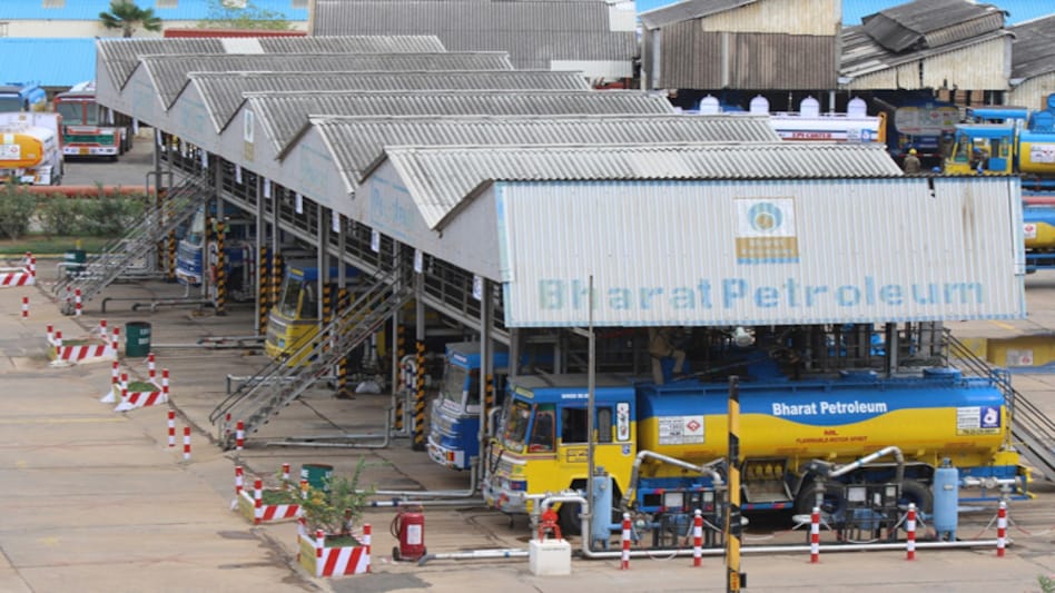 BPCL employees to fight privatisation tooth and nail BPCL employees to fight privatisation tooth and nail