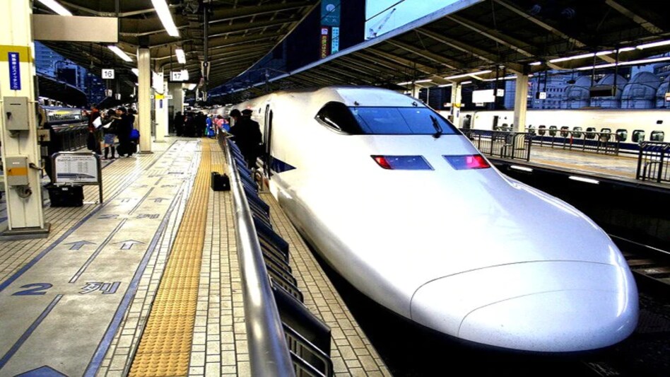 Bullet train Bullet train