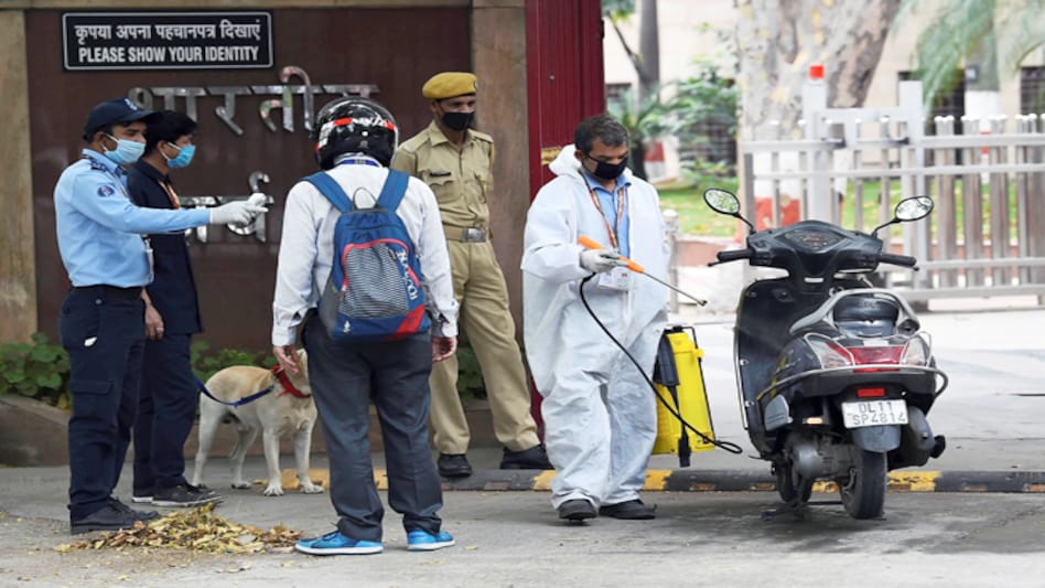 Coronavirus update: India's COVID-19 cases crossed 20-lakh mark on August 7, 30 lakh on August 23, 40 lakh on September 5 and it went past 50 lakh on September 16 Coronavirus update: India's COVID-19 cases crossed 20-lakh mark on August 7, 30 lakh on August 23, 40 lakh on September 5 and it went past 50 lakh on September 16