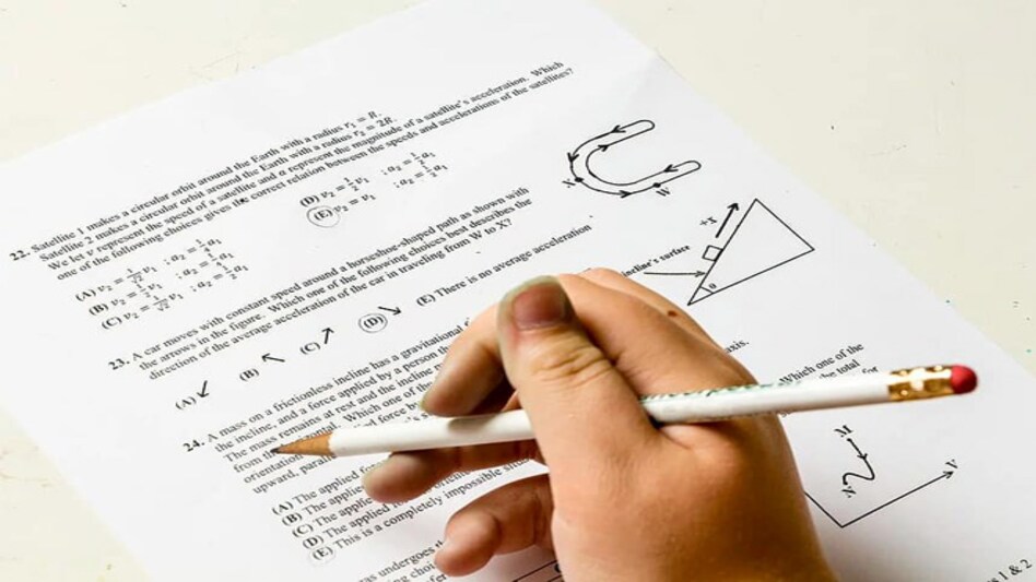 JEE Main 2020: Over 27% examinees drop out in first three days JEE Main 2020: Over 27% examinees drop out in first three days