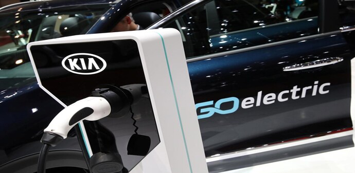 "Kia has sold more than 100,000 BEVs worldwide since the introduction of our first mass-produced BEV in 2011, the Kia Ray EV, " said Ho Sung Song, President and CEO, Kia Motors "Kia has sold more than 100,000 BEVs worldwide since the introduction of our first mass-produced BEV in 2011, the Kia Ray EV, " said Ho Sung Song, President and CEO, Kia Motors