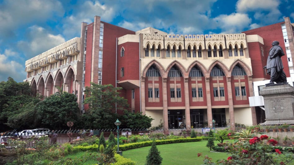 Calcutta High Court on Friday ordered removal of Harsh Vardhan Lodha from all position in MP Birla Group companies Calcutta High Court on Friday ordered removal of Harsh Vardhan Lodha from all position in MP Birla Group companies