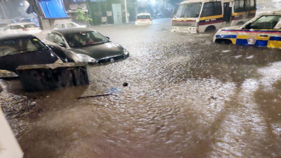 According to IMD, 122.2 mm rain was recorded at Colaba and 273.6 mm at Santacruz till 5.30 am (Photo: IANS) According to IMD, 122.2 mm rain was recorded at Colaba and 273.6 mm at Santacruz till 5.30 am (Photo: IANS)