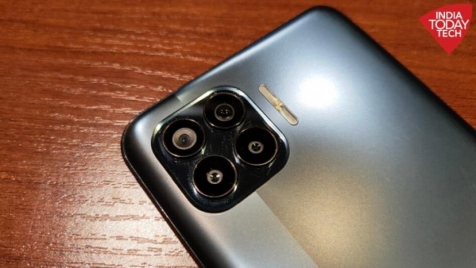 Oppo launches F17 Pro with AMOLED screen, fast-charging battery: India price, specifications Oppo launches F17 Pro with AMOLED screen, fast-charging battery: India price, specifications