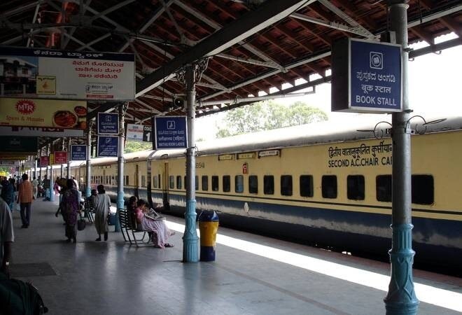 No blankets, bedsheets in AC coaches even after COVID-19 subsides: Railways