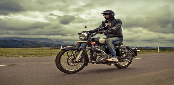 Eicher Motors stock opened at Rs 2,104.55 and touched intraday high of Rs 2,173.9, rising 3.86% against the previous closing of Rs 2,093.20 on BSE Eicher Motors stock opened at Rs 2,104.55 and touched intraday high of Rs 2,173.9, rising 3.86% against the previous closing of Rs 2,093.20 on BSE