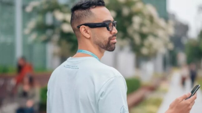 Facebook partners with Ray-Ban maker to launch smart glasses in 2021