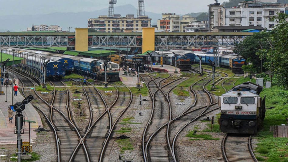 A clone train will be like an alternative to an actual train. The clone train will have the same number as an actual train. A clone train will be like an alternative to an actual train. The clone train will have the same number as an actual train.