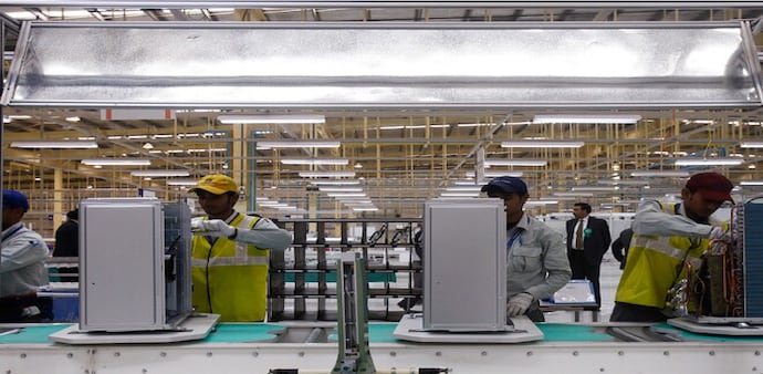 India's imports from China have declined 27.63 per cent YoY during April-August India's imports from China have declined 27.63 per cent YoY during April-August