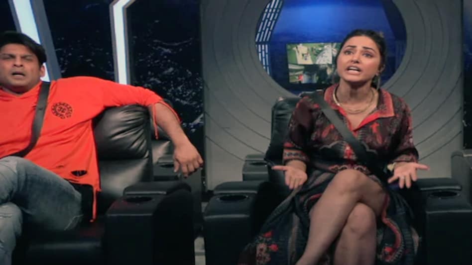 Caption- Bigg Boss 14: The contracts signed by 'seniors' Sidharth Shukla, Gauahar Khan, and Hina Khan are significantly higher Caption- Bigg Boss 14: The contracts signed by 'seniors' Sidharth Shukla, Gauahar Khan, and Hina Khan are significantly higher