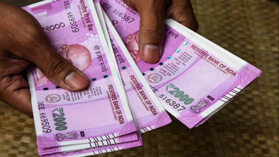 The Centre's fiscal deficit reached 114.8% of the budgeted estimate in H1 The Centre's fiscal deficit reached 114.8% of the budgeted estimate in H1