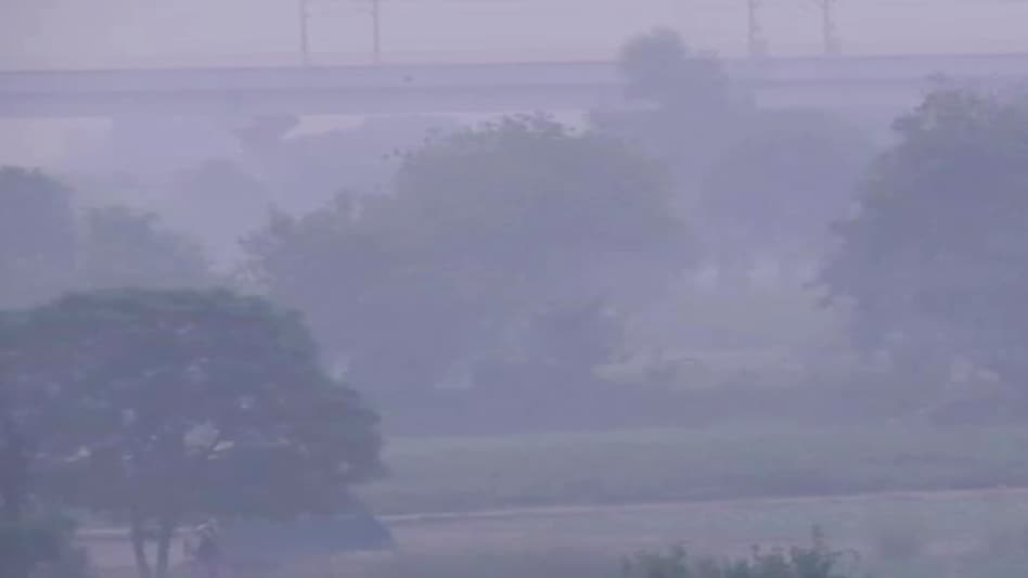 Several monitoring stations, including at Shadipur (417), Patparganj (406), Bawana (447) and Mundka (427), recorded air quality in the severe category Several monitoring stations, including at Shadipur (417), Patparganj (406), Bawana (447) and Mundka (427), recorded air quality in the severe category