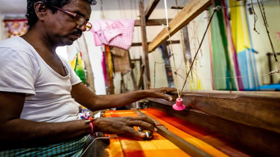 These artisans are spread across the country working in different crafts forms with clay, metal, wood, stone, ceramic, gems producing lifestyle accessory products These artisans are spread across the country working in different crafts forms with clay, metal, wood, stone, ceramic, gems producing lifestyle accessory products