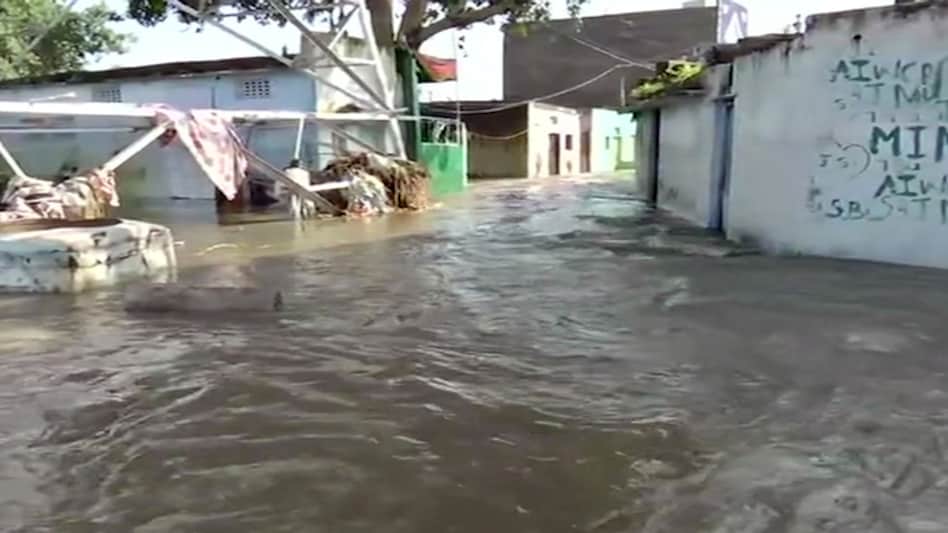 Hyderabad rains: 2 more die Hyderabad rains: 2 more die
