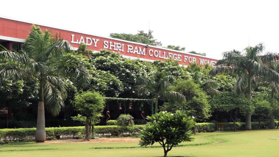 Delhi University first cut-off list for undergraduate courses out; LSR lists 100% for 3 courses Delhi University first cut-off list for undergraduate courses out; LSR lists 100% for 3 courses