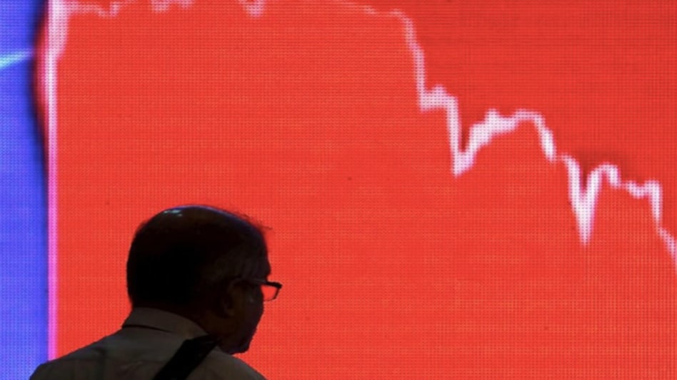 The IMF's October 2020 World Economic Outlook report projects global economic growth to plunge to minus 4.4% in 2020 - from a plus 2.8% growth in 2019 The IMF's October 2020 World Economic Outlook report projects global economic growth to plunge to minus 4.4% in 2020 - from a plus 2.8% growth in 2019