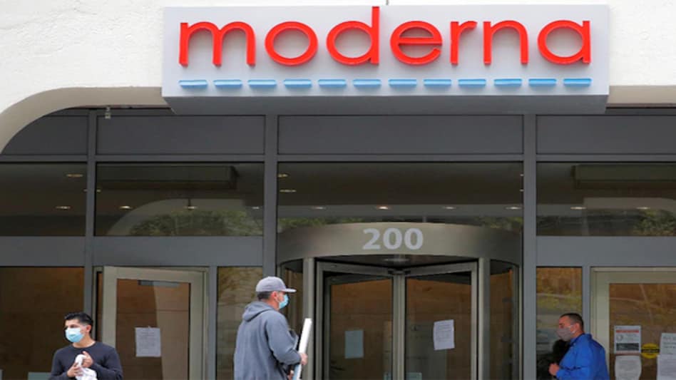 Moderna has one of the leading coronavirus vaccine candidates in the development stage, along with an inoculation it is developing along with Pfizer Inc. and BioNTech SE Moderna has one of the leading coronavirus vaccine candidates in the development stage, along with an inoculation it is developing along with Pfizer Inc. and BioNTech SE
