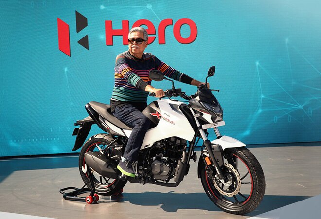 Hero MotoCorp net profit rises 9% to Rs 953 crore, sales resurge in Q2 FY21 Hero MotoCorp net profit rises 9% to Rs 953 crore, sales resurge in Q2 FY21