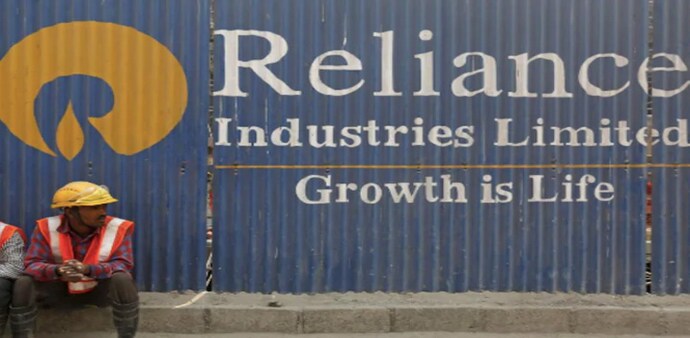 RIL, had in April this year, slashed the salaries of its hydrocrabon division's employees by 10% to 50% with chairman Mukesh Ambani forgoing all his remuneration for the financial year RIL, had in April this year, slashed the salaries of its hydrocrabon division's employees by 10% to 50% with chairman Mukesh Ambani forgoing all his remuneration for the financial year