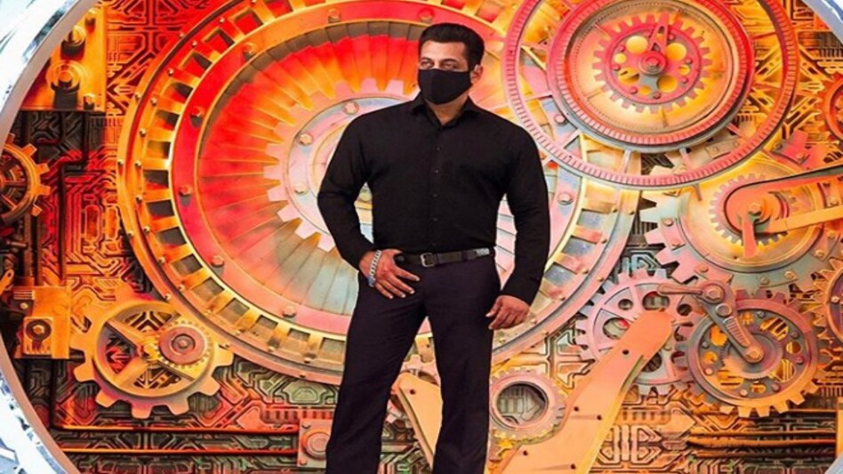 Bigg Boss 14: Salman Khan, who has hosted Big Boss since 2010, posted a picture of himself in black shirt and pant and a balck-coloured face mask Bigg Boss 14: Salman Khan, who has hosted Big Boss since 2010, posted a picture of himself in black shirt and pant and a balck-coloured face mask