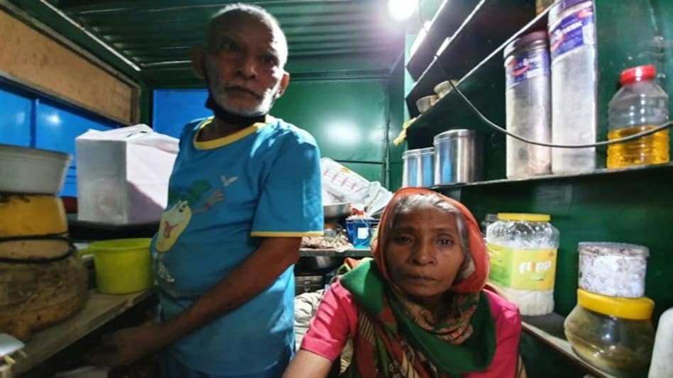 Kanta Prasad and his wife Badami, Baba Ka Dhaba (File photo) Kanta Prasad and his wife Badami, Baba Ka Dhaba (File photo)