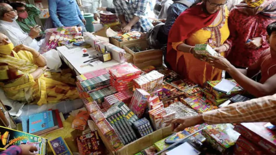 Swadeshi Jagran Manch (SJM) has appealed to the state governments repeal the blanket ban on firecrackers during Diwali Swadeshi Jagran Manch (SJM) has appealed to the state governments repeal the blanket ban on firecrackers during Diwali