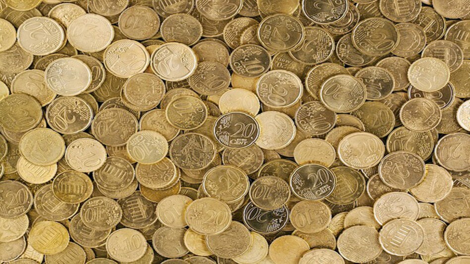 Meanwhile, the dollar index was down 0.07 per cent to 91.93 against a basket of six currencies Meanwhile, the dollar index was down 0.07 per cent to 91.93 against a basket of six currencies