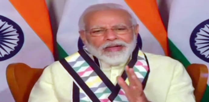 Prime Minister Modi lauded UP government and CM Yogi Adityanath for the pace of the development despite the COVID-19 pandemic Prime Minister Modi lauded UP government and CM Yogi Adityanath for the pace of the development despite the COVID-19 pandemic