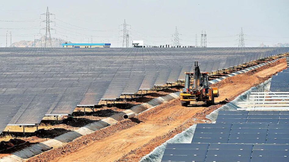 India's new solar installations fell by 80% year-over-year (YoY) to 438 megawatts (MW) of solar capacity in Q3 2020 from 2,177 MW added in Q3 2019 India's new solar installations fell by 80% year-over-year (YoY) to 438 megawatts (MW) of solar capacity in Q3 2020 from 2,177 MW added in Q3 2019