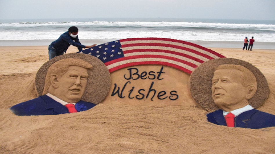 After acrimonious campaign, uneasy Americans choose between Biden, Trump After acrimonious campaign, uneasy Americans choose between Biden, Trump