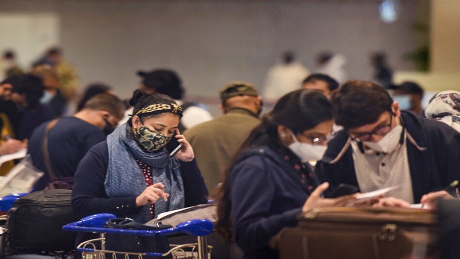 Chaos prevailed in Delhi and Mumbai's airports due to ban on flights from the UK and additional testing of incoming passengers Chaos prevailed in Delhi and Mumbai's airports due to ban on flights from the UK and additional testing of incoming passengers