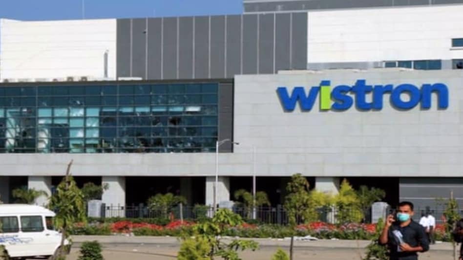 Apple has placed Wistron on probation and the company will not receive any new business from Apple before corrective actions are completed Apple has placed Wistron on probation and the company will not receive any new business from Apple before corrective actions are completed