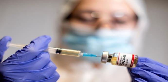 The expert committee will review the application of three coronavirus vaccine manufacturers, namely Pune-based Serum Institute of India, Hyderabad-based Bharat Biotech International, and Pfizer-BioNTech The expert committee will review the application of three coronavirus vaccine manufacturers, namely Pune-based Serum Institute of India, Hyderabad-based Bharat Biotech International, and Pfizer-BioNTech