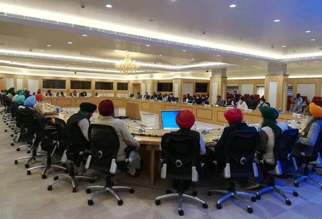 Centre-farmers deadlock continues; agri unions plan to intensify protests Centre-farmers deadlock continues; agri unions plan to intensify protests