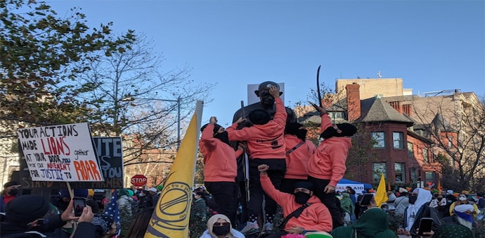 Gandhi statue vandalised in US: Khalistani flags were also spotted at this protest Gandhi statue vandalised in US: Khalistani flags were also spotted at this protest