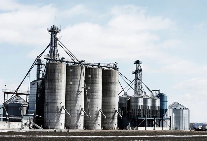 Core sectors' output falls  2.6%  in November