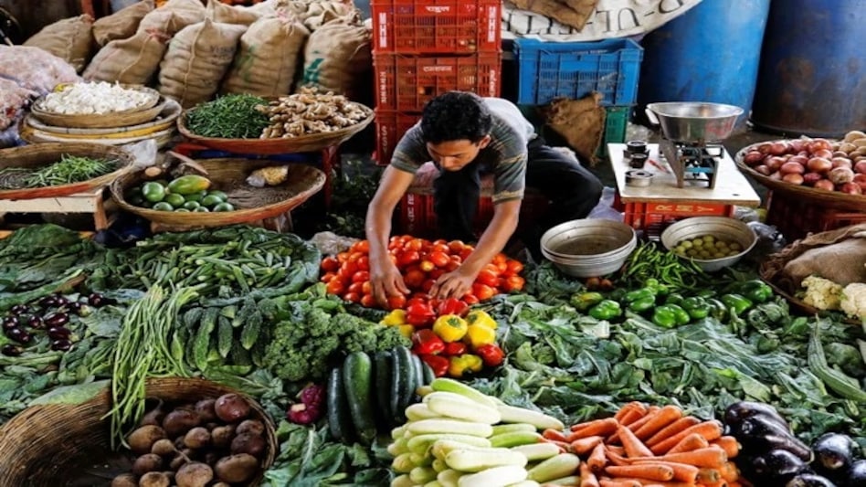 Retail inflation stood at 6.93 per cent in November Retail inflation stood at 6.93 per cent in November