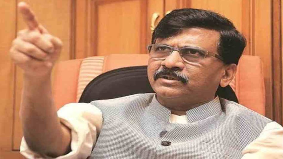 The ED issued summons to Shiv Sena MP Sanjay Raut's wife Varsha in the PMC Banck scam case The ED issued summons to Shiv Sena MP Sanjay Raut's wife Varsha in the PMC Banck scam case